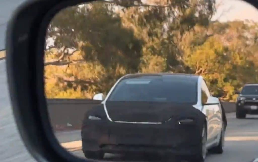 La Model 3 refresh viene nuovamente avvistata su strada mentre Tesla si prepara ad aggiornare gli stabilimenti | Elettronauti.it