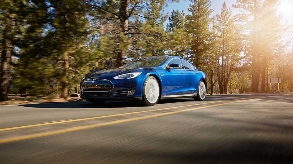 Tesla Model S Blu Anteriore