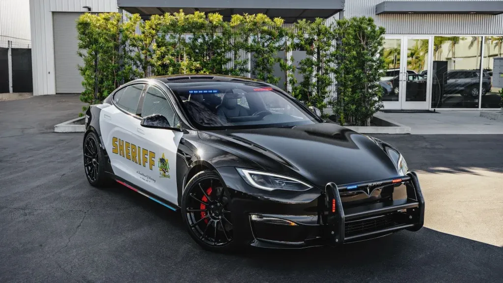 Tesla Model S Plaid per il "LAPD" | Elettronauti.it