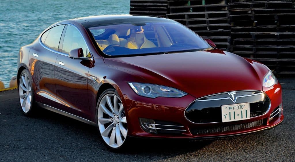 Tesla Model S Rosso Signature | Elettronauti.it