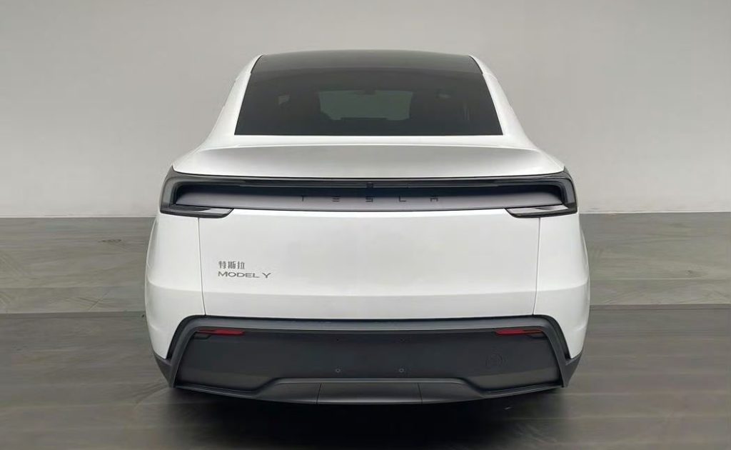 Tesla Model Y 2025 retro | Elettronauti.it