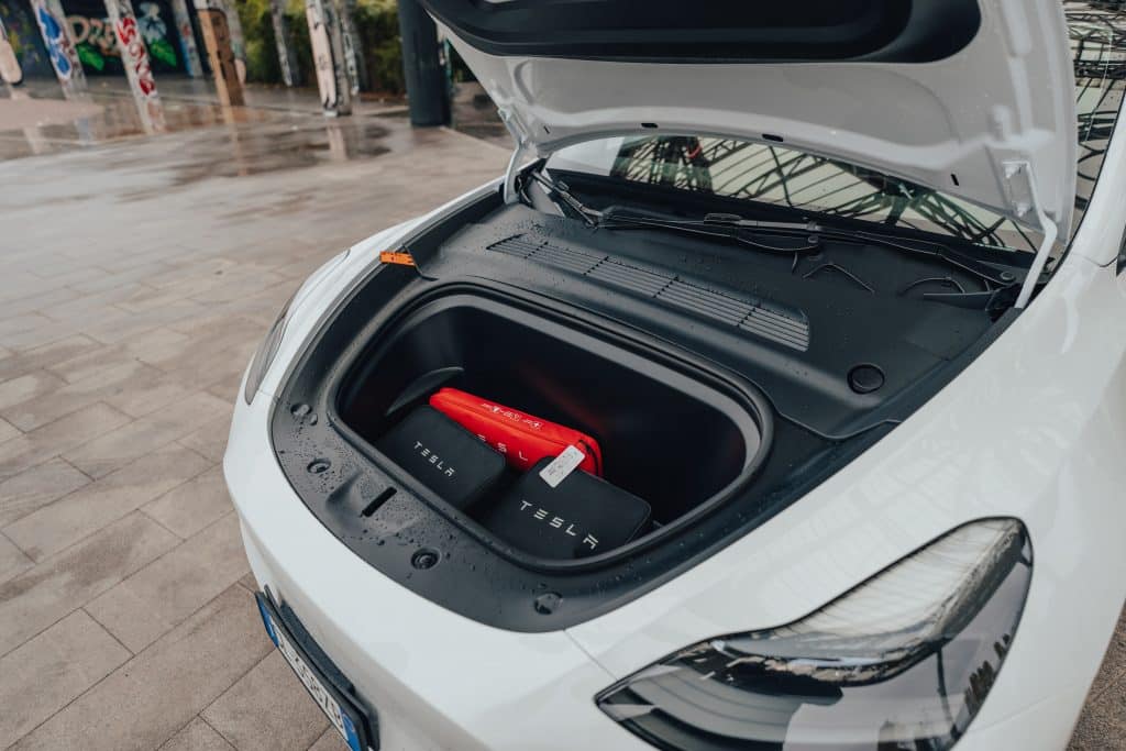 tesla model y rwd frunk | Elettronauti.it