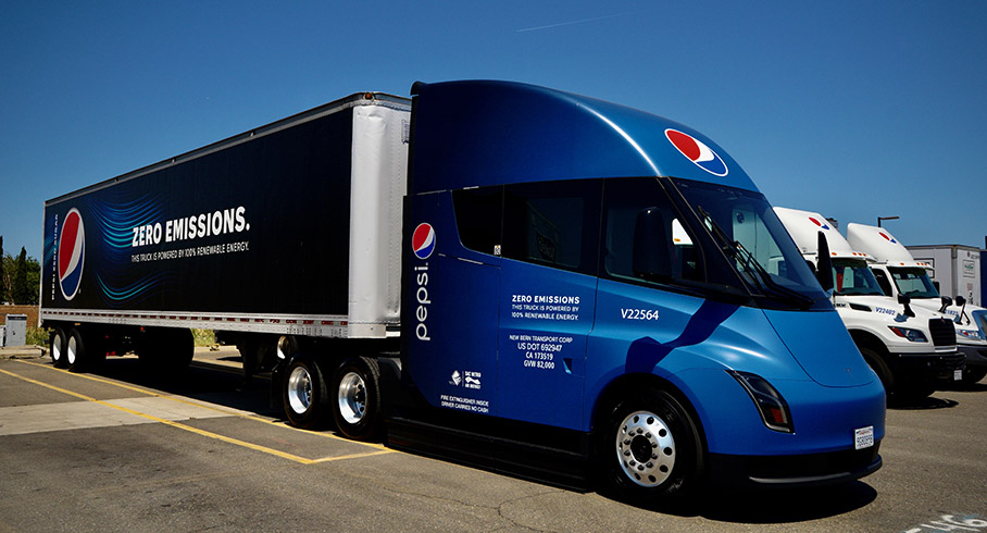 1.732Km in un giorno su Tesla Semi | Elettronauti.it