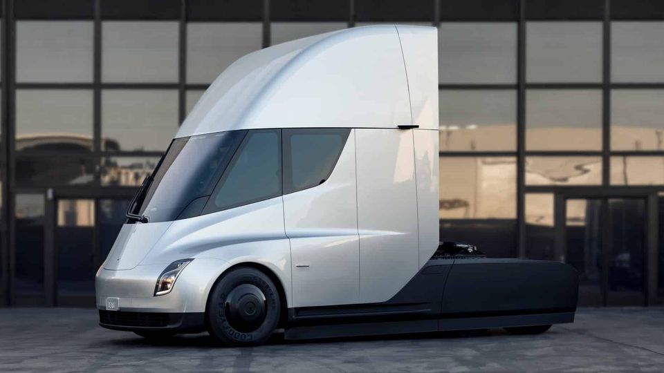 Tesla Semi Laterale