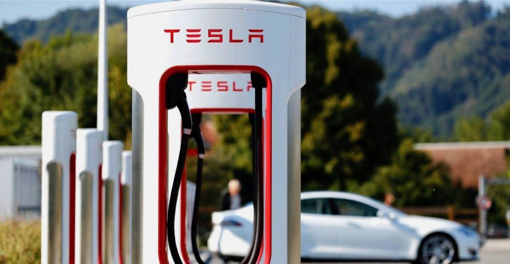 I Tesla SUPERCHARGER aprono in ISLANDA | Elettronauti.it