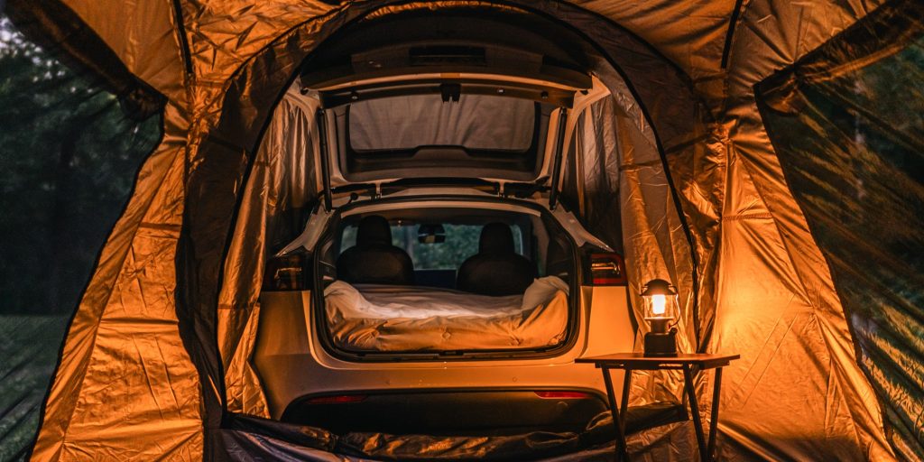 Per le vostre vacanze, la tenda da campeggio Model Y Gen 2 di Tesloid | Elettronauti.it
