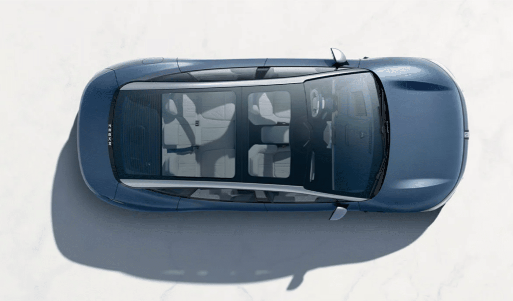 ZEEKR 007, la berlina cinese da 870Km di autonomia | Elettronauti.it