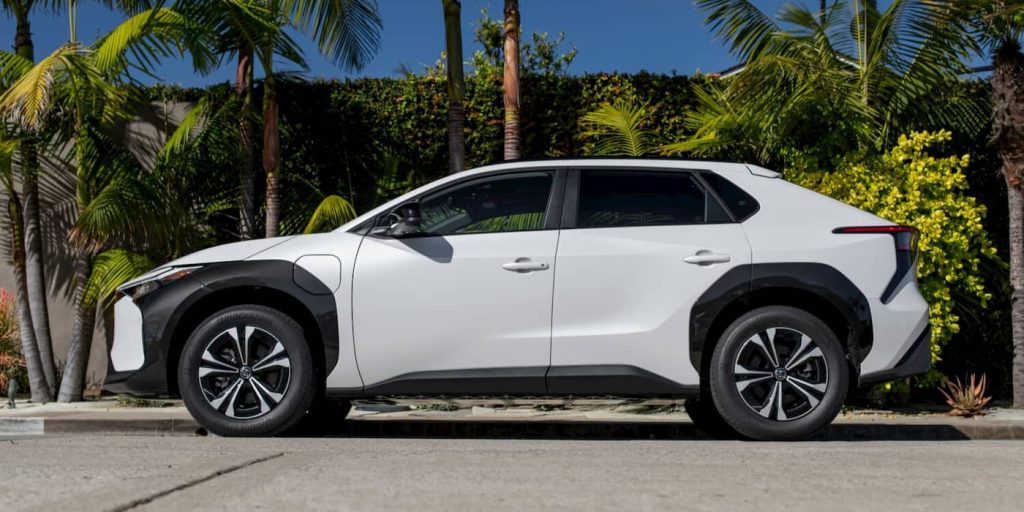 Toyota conferma i piani di batterie EV allo stato solido con autonomia di 750 km per raggiungere Tesla, ma quando? | Elettronauti.it