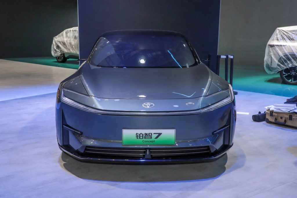 Toyota presenta in Cina la nuova bZ7 EV | Elettronauti.it