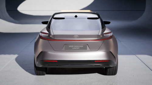 Toyota conferma lo Sport Crossover elettrico realizzato con BYD pronto nel 2025 | Elettronauti.it