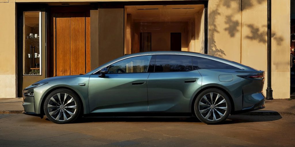 Toyota bZ7 sfida Tesla Model S e Nio ET7 sul mercato EV | Elettronauti.it