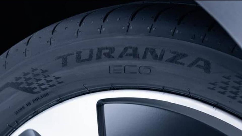 Bridgestone debutta con un pneumatico Turanza specifico per EV ottimizzato per i proprietari di Tesla e Mustang Mach-E