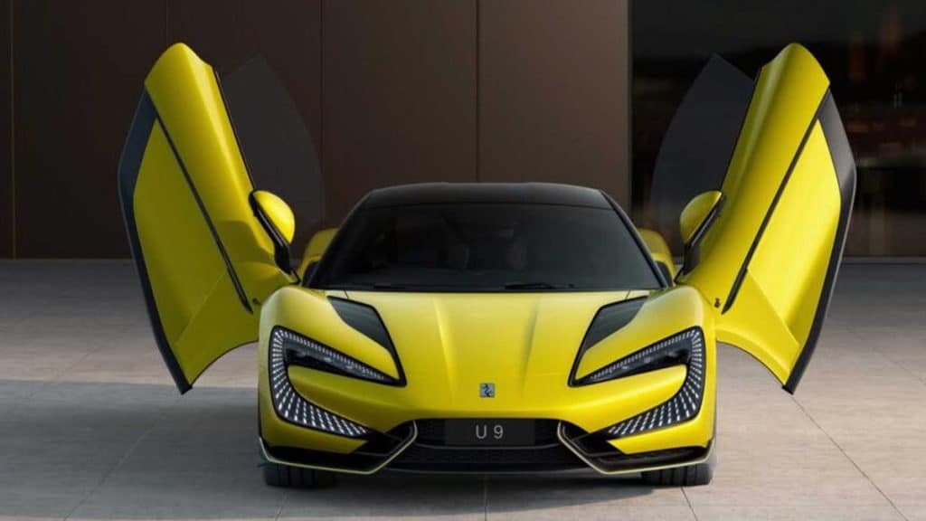 BYD mette in mostra Yangwang U9 EV che va 0-60 mph in 2 secondi... | Elettronauti.it