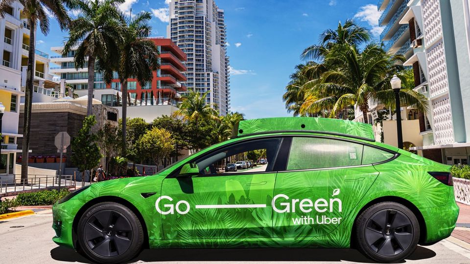 Tesla e Uber insieme per accrescere la flotta di auto elettriche
