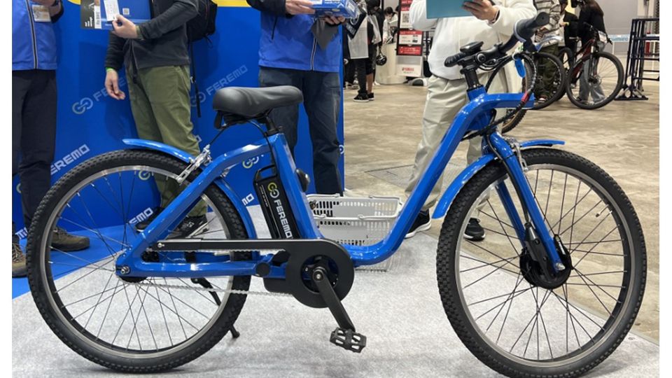 La e-bike che si ricarica durante la guida offrendo ben 1.000 km!