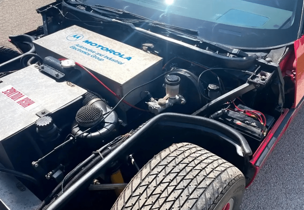 In vendita una potente Chevy Corvette elettrificata 30 anni fa da Motorola | Elettronauti.it