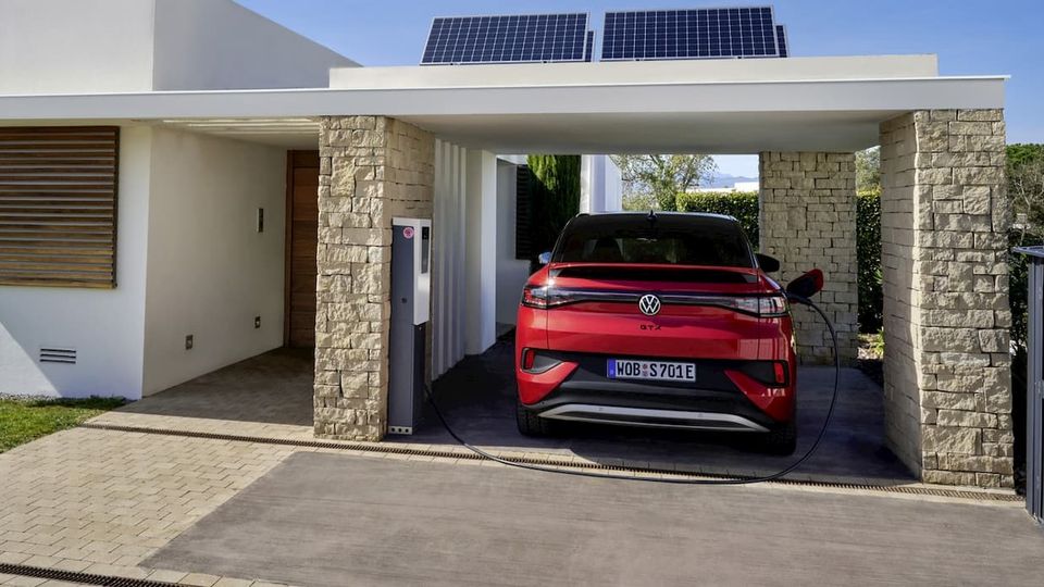 Volkswagen introduce finalmente la ricarica bidirezionale su ID.4