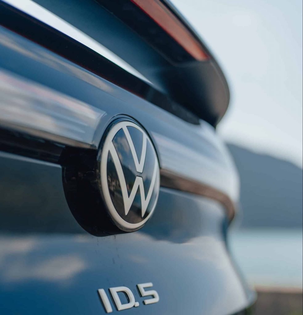 Volkswagen iD.5 Nera Logo Posteriore