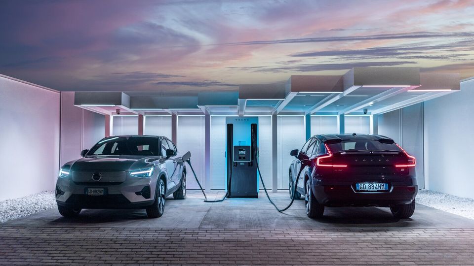Volvo, le vendite di auto elettriche procedono a gonfie vele