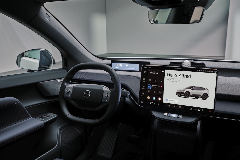 Volvo EX60 Cross Country: le differenze dal modello base | Elettronauti.it