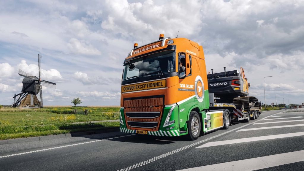 Musk promette Volvo Trucks produce e scavalca Tesla Semi: già oltre 5.000 camion elettrici venduti | Elettronauti.it