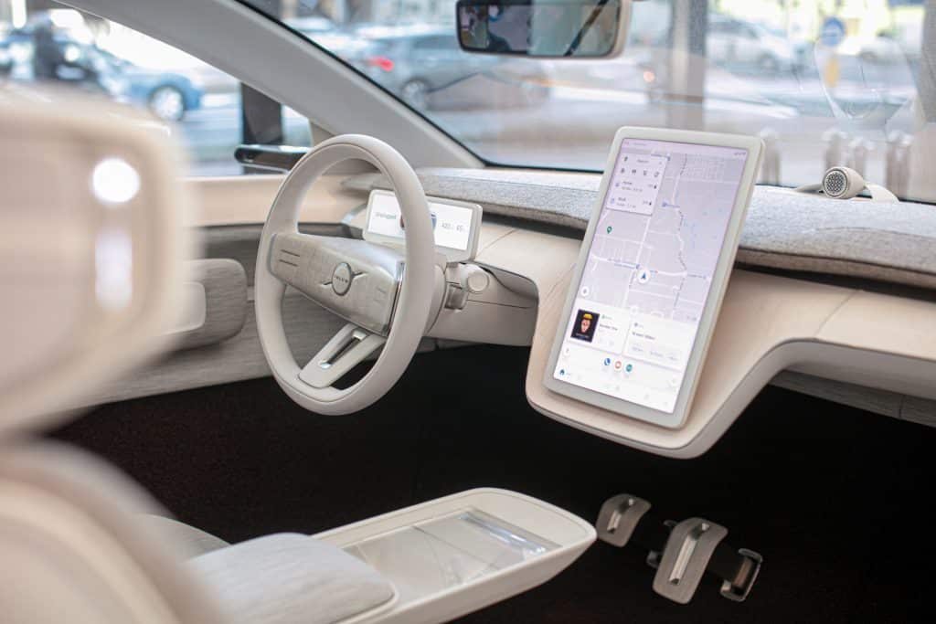 Volvo Concept Recharge interni | Elettronauti.it