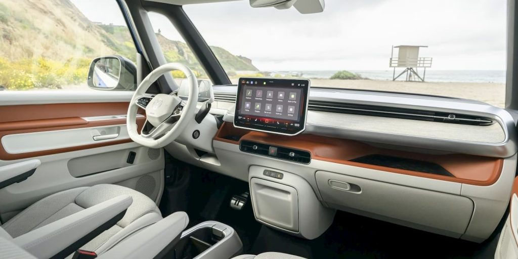 Volkswagen vuole raddoppiare la produzione di ID.Buzz, il furgone elettrico a tre file che arriva negli Stati Uniti | Elettronauti.it