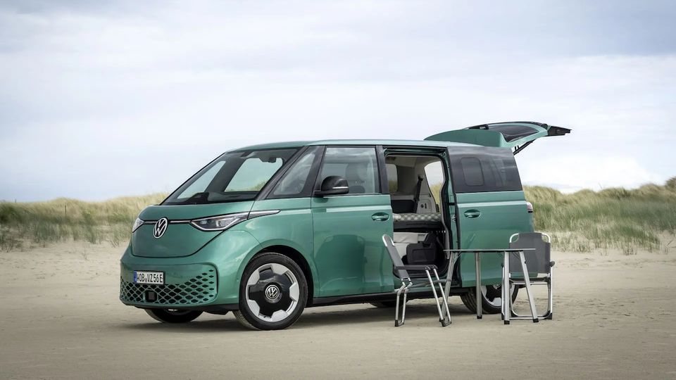 VW ID. Buzz diventa camper col kit notturno