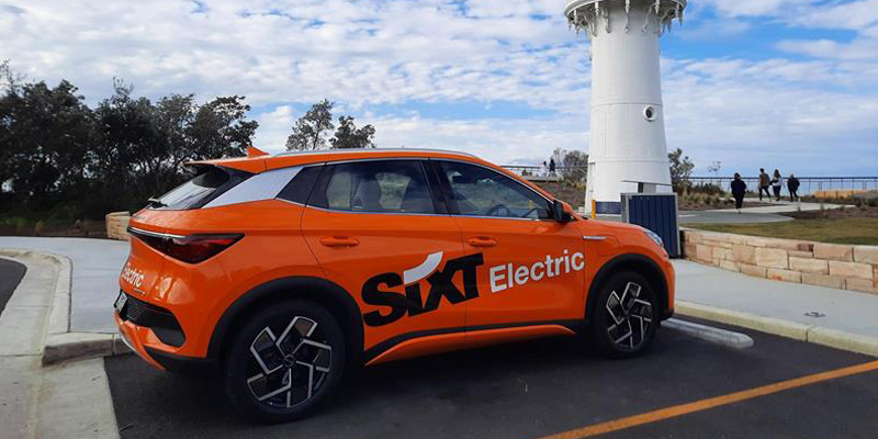 Perché Sixt butta fuori dalla flotta le auto Tesla | Elettronauti.it