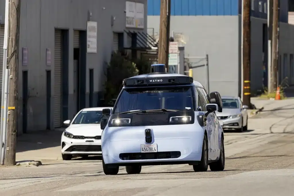 waymo robotaxi ojai | elettronauti It