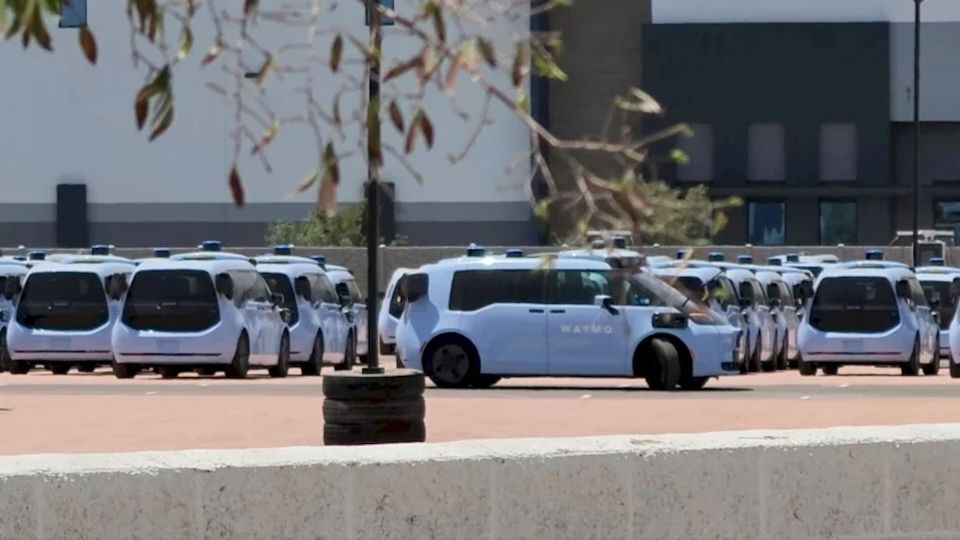 3.200 Waymo Ojai: robotaxi cinesi in USA nonostante i dazi