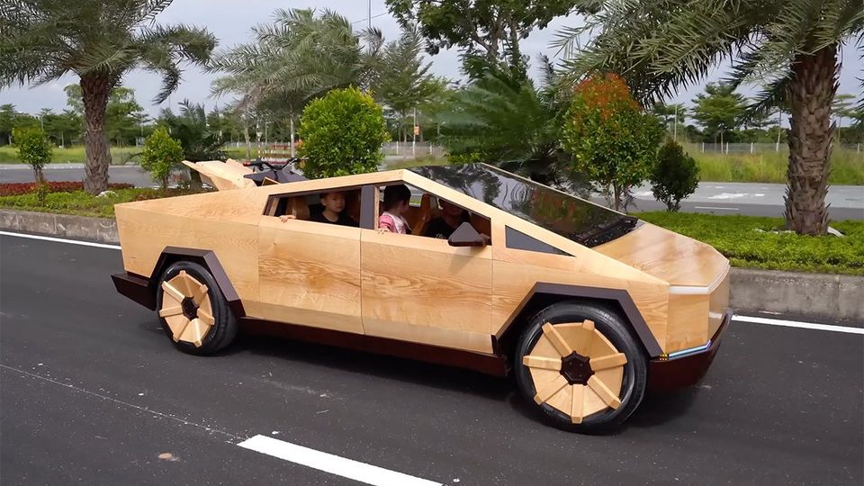Il Cybertruck superecologico è questo, realizzato in legno.