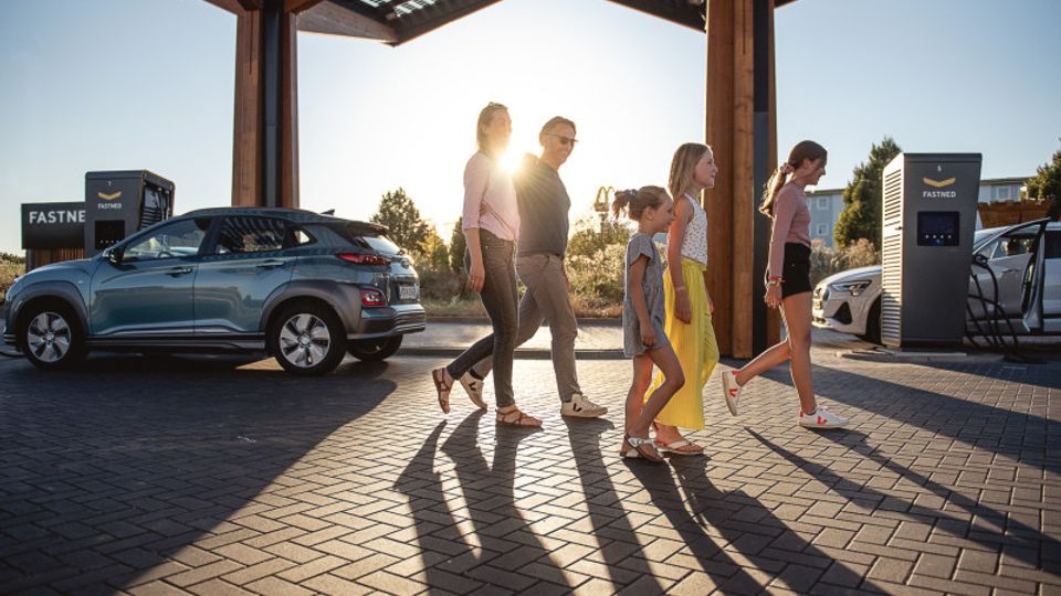 Fastned è il principale operatore quotato in Europa nella gestione delle reti di ricarica ultra veloci