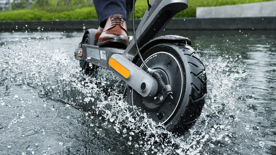 Xiaomi Mi Scooter 4 Ultra, il monopattino definitivo che non arriverà in Italia