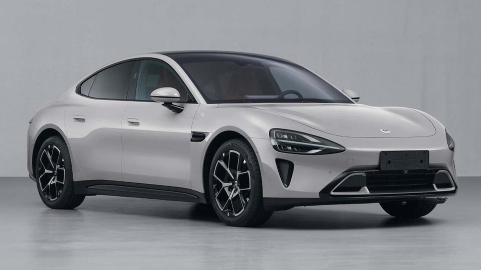 Ecco le prime immagini dell'EV da oltre 650 CV di Xiaomi, la SU7