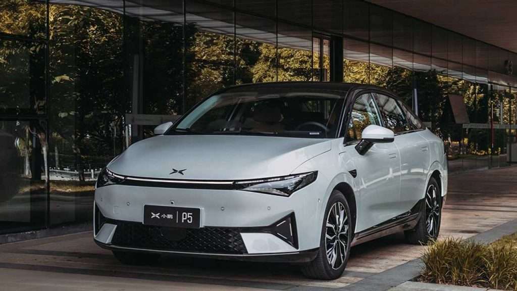 xpeng p5 anteriore