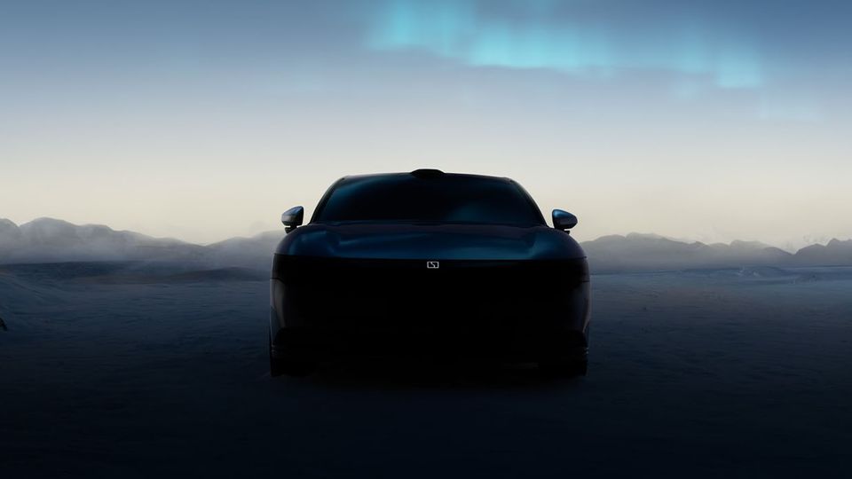 ZEEKR presenta il suo primo modello di berlina, la 007, in vista dei preordini di questo mese