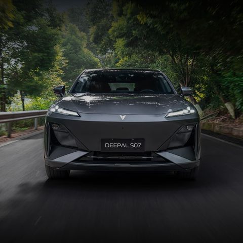 Elettronauti.it Changan Deepal S07 Vista Anteriore