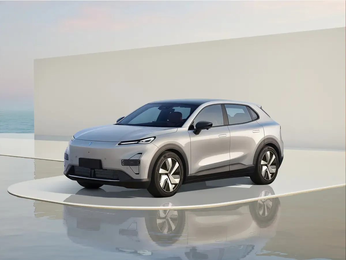Elettronauti.it Changan Deepal S05 Anteriore 3-4