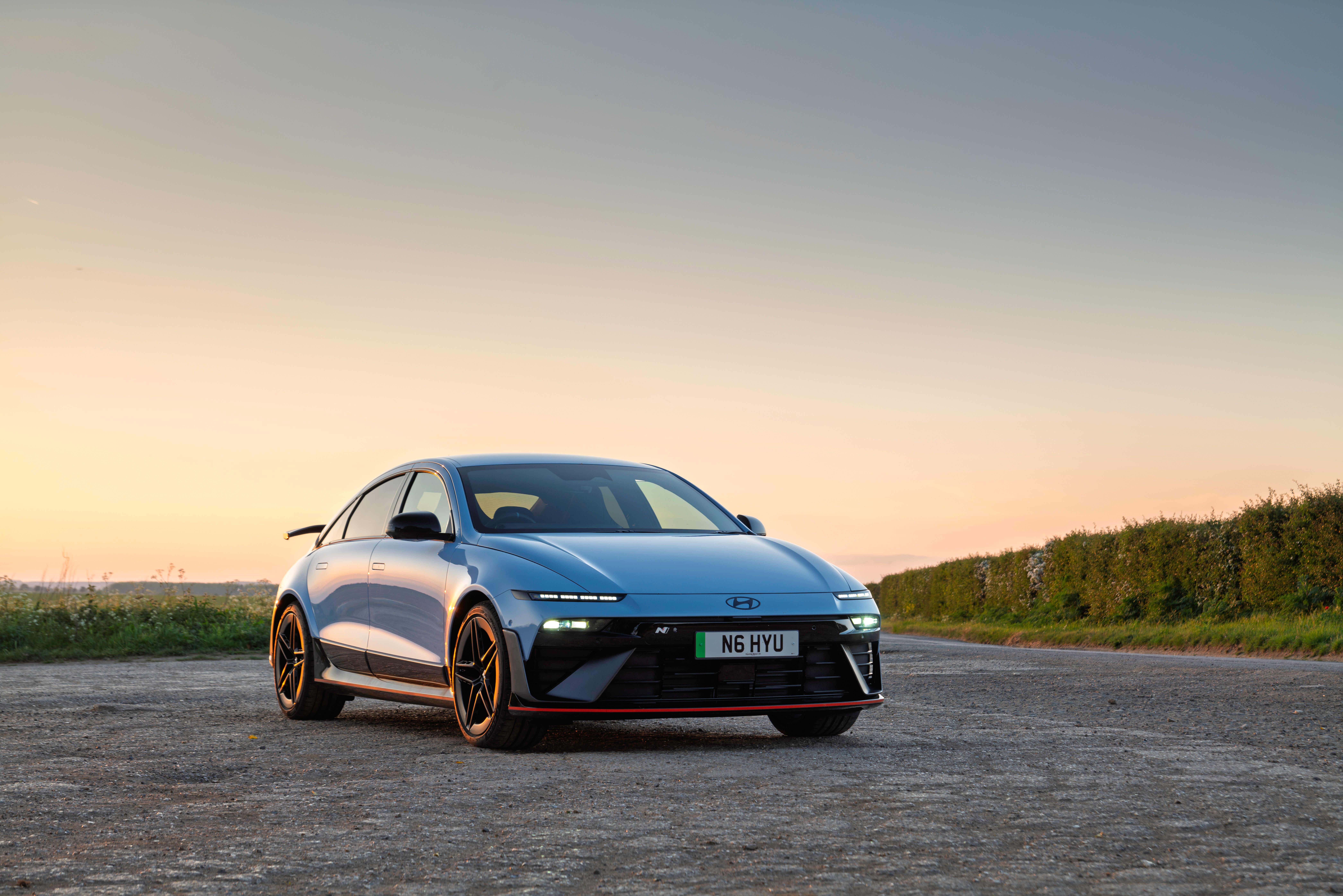 Elettronauti.it Hyundai Ioniq 6N Anteriore parcheggiata