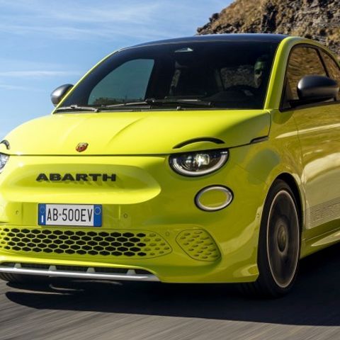 Abarth 500e Scorpionissima