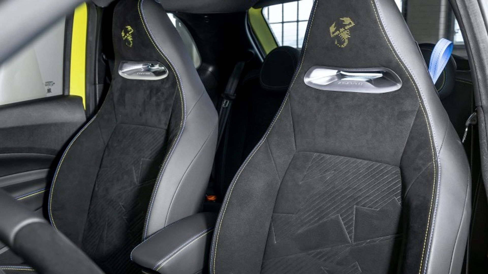 Abarth 500e Scorpionissima