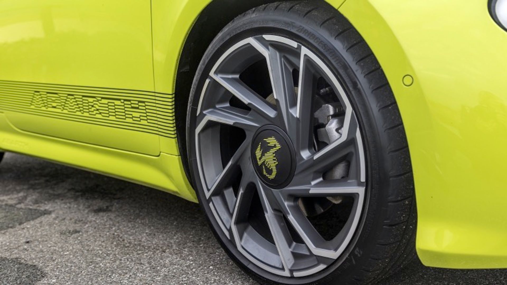Abarth 500e Scorpionissima