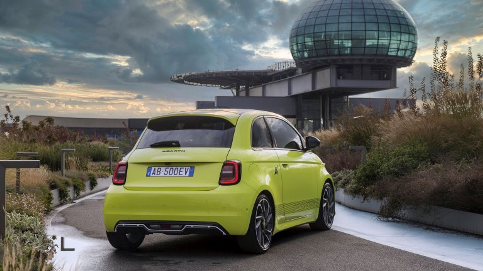 Abarth 500e Scorpionissima