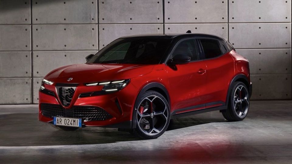 Alfa Romeo Junior Elettrica 54 kWh