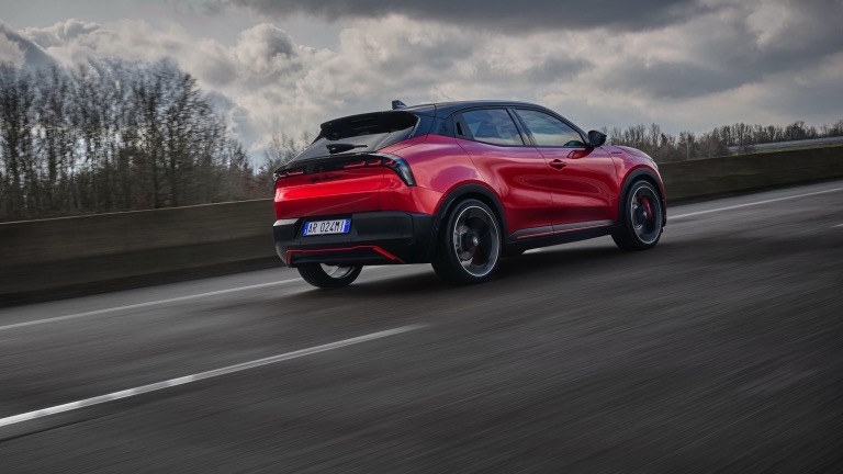 Alfa Romeo Junior Elettrica 54 kWh