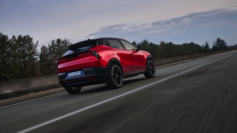 Alfa Romeo Junior Elettrica 54 kWh