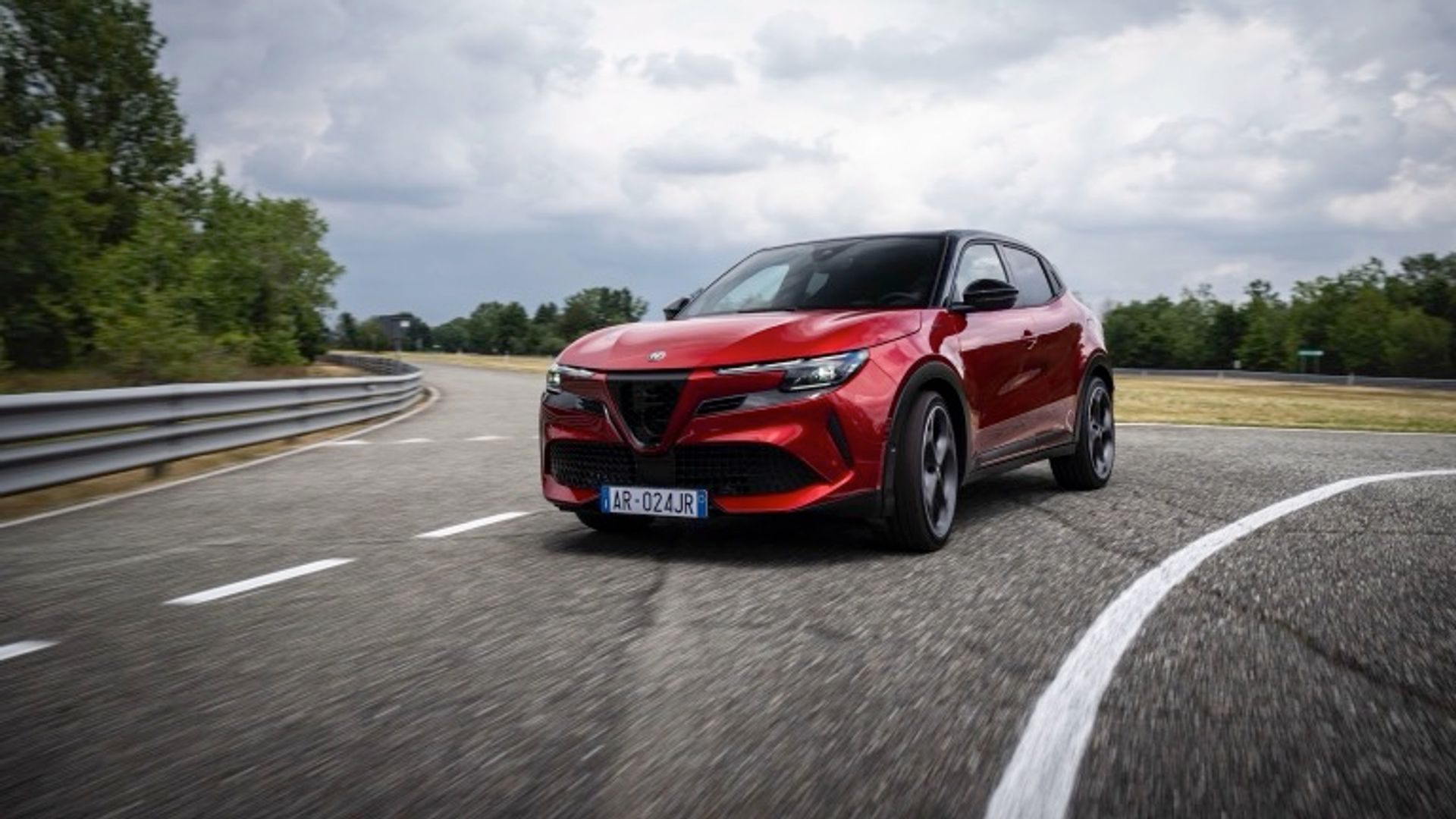 Alfa Romeo Junior Elettrica 54 kWh