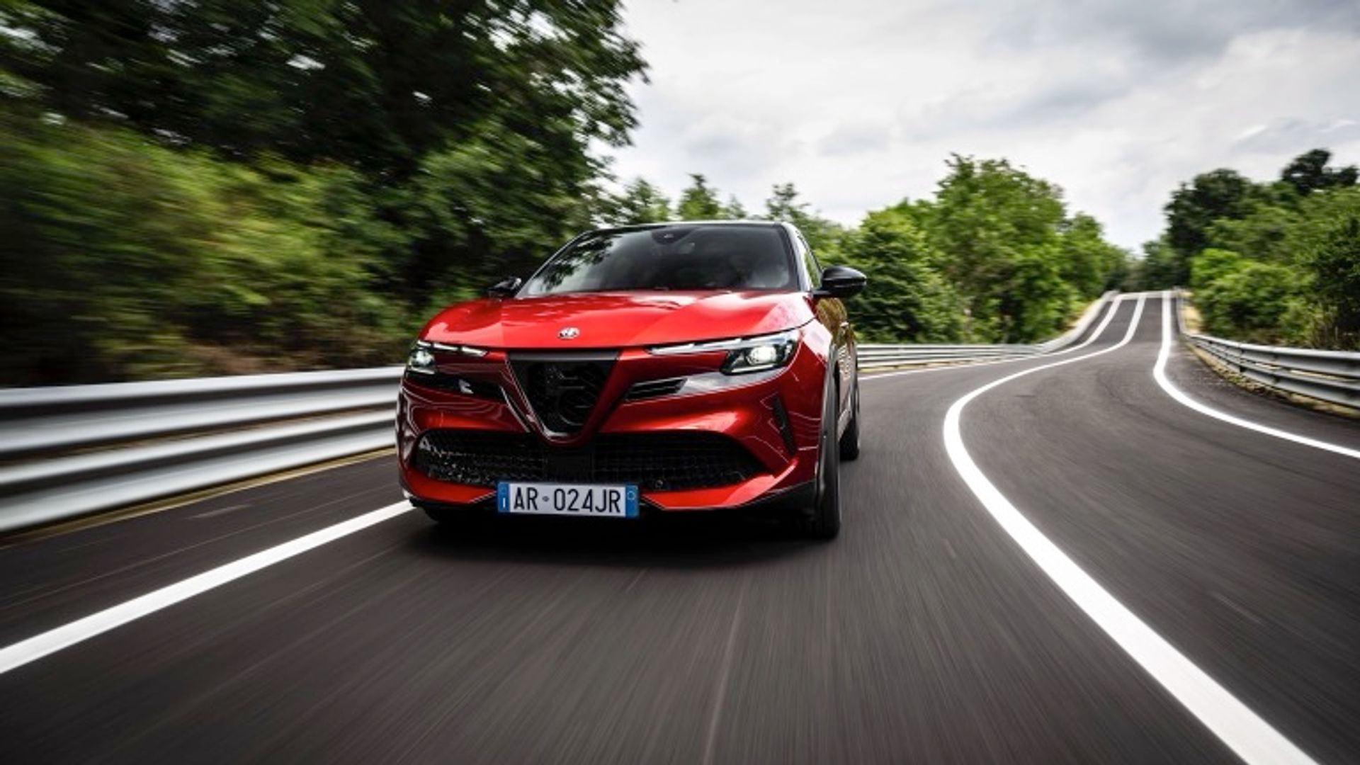 Alfa Romeo Junior Elettrica 54 kWh
