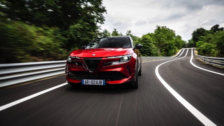 Alfa Romeo Junior Elettrica 54 kWh